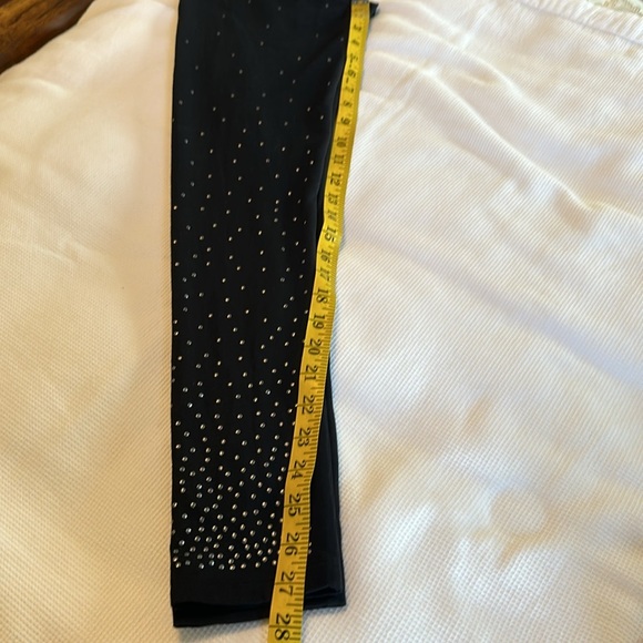 HUE Woman’s Black Legging With Small studs size Small - Picture 13 of 13